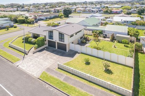 Photo of property in 30 Karamu Street, Tawhero, Whanganui, 4501