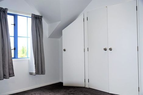 Photo of property in 2/19a Heathglen Place, Bayview, Auckland, 0629