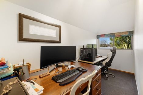 Photo of property in 5b Regency Crescent, Redwood, Christchurch, 8051