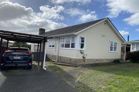 Photo of property in 4 Keats Place, Blockhouse Bay, Auckland, 0600