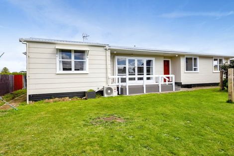 Photo of property in 11a Buchanan Place, Hawera, 4610