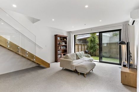 Photo of property in 6b Ferry Road, Days Bay, Lower Hutt, 5013