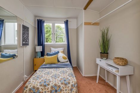 Photo of property in 74 Tilley Road, Paekakariki, 5034