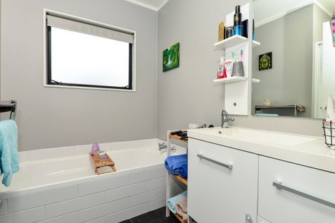 Photo of property in 30b Cotton Street, St Andrews, Hamilton, 3200