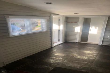 Photo of property in 1/130 Onewa Road, Northcote, Auckland, 0627