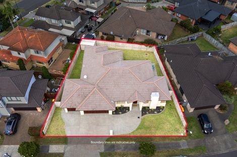 Photo of property in 43 Speyside Crescent, Flat Bush, Auckland, 2016