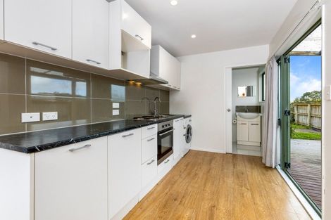 Photo of property in 49 Tawa Road, Kumeu, 0891