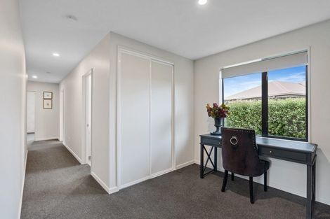 Photo of property in 18 Dunaverty Place, Broomfield, Christchurch, 8042