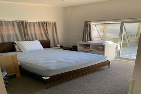 Photo of property in 37a Masterton Road, Rothesay Bay, Auckland, 0630