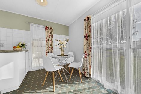 Photo of property in 9 Chibnall Place, Conifer Grove, Takanini, 2112