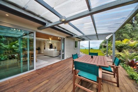 Photo of property in 145 Cornwallis Road, Cornwallis, Auckland, 0604