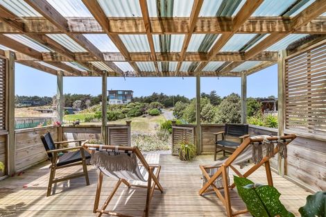 Photo of property in 9 Via Aroha, Waitarere Beach, Levin, 5510
