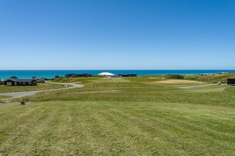 Photo of property in 5 Knoyle Road, Riversdale Beach, Masterton, 5872