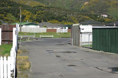 Photo of property in 12b Matthews Road, Wainuiomata, Lower Hutt, 5014