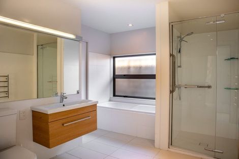 Photo of property in 272c Karori Road, Karori, Wellington, 6012