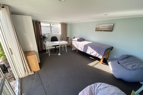 Photo of property in 42 Rutherford Street, Chedworth, Hamilton, 3210