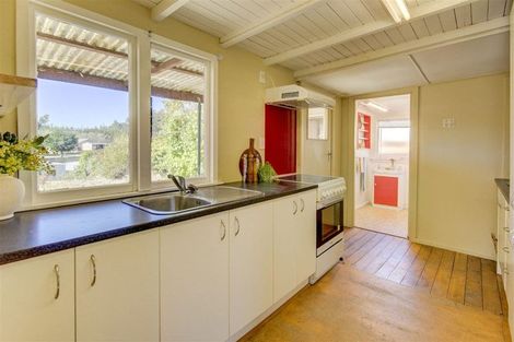 Photo of property in 28 Rotten Row, Waikuku Beach, 7473