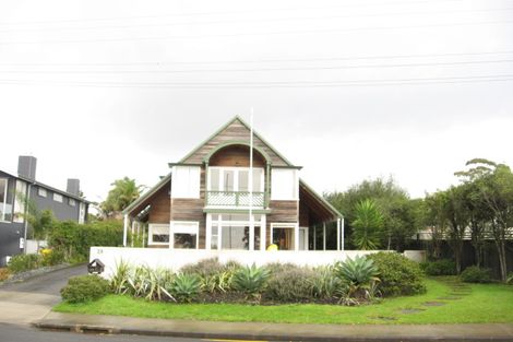 Photo of property in 28a Marine Parade, Mellons Bay, Auckland, 2014