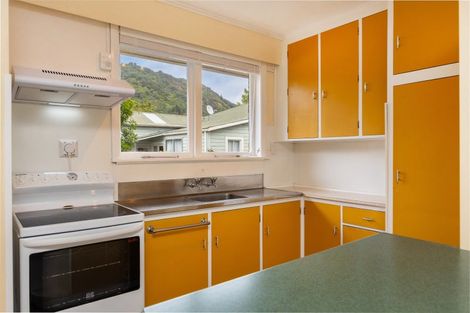 Photo of property in 46 York Street, Picton, 7220