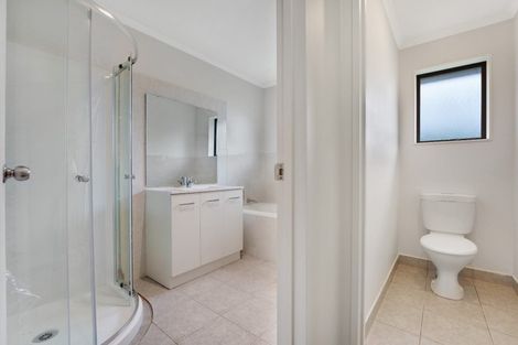 Photo of property in 10a Cade Place, Weymouth, Auckland, 2103