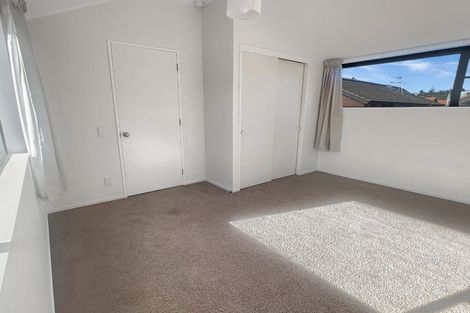 Photo of property in 2/136 Karori Road, Karori, Wellington, 6012