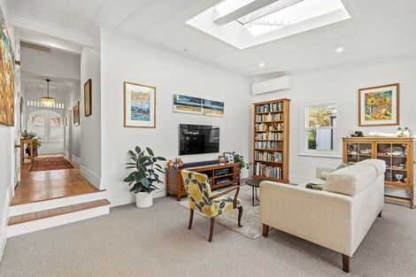 Photo of property in 108 Burnley Terrace, Sandringham, Auckland, 1025