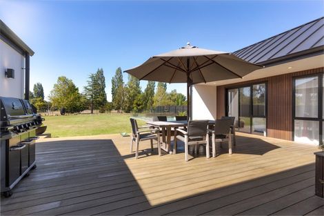 Photo of property in 5 Kawharu Street, Marshland, Christchurch, 8083