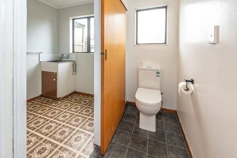 Photo of property in 19 Tongariro Street, Castlecliff, Whanganui, 4501