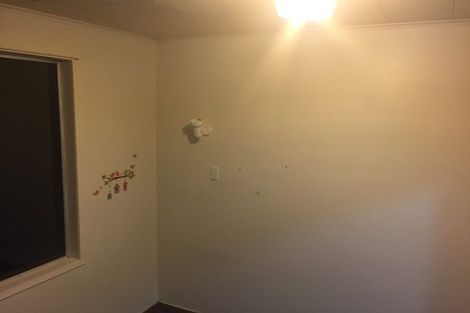 Photo of property in 80 Dundale Avenue, Blockhouse Bay, Auckland, 0600