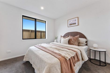 Photo of property in 2 Manatika Road, Karaka, Papakura, 2124