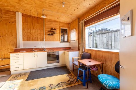 Photo of property in 1 Richardson Street, Woodville, 4920