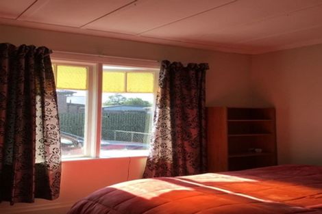 Photo of property in 28 Essex Street, Balclutha, 9230