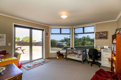 Photo of property in 58b Veale Road, Frankleigh Park, New Plymouth, 4371