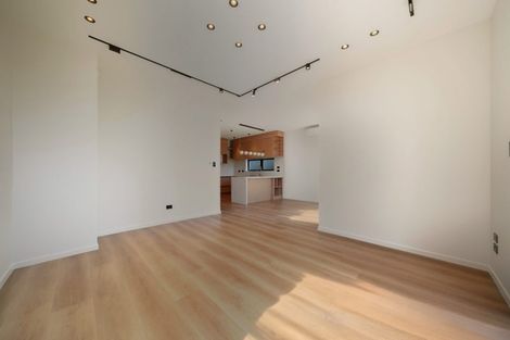 Photo of property in 15b Wilbur Place, Pakuranga Heights, Auckland, 2010