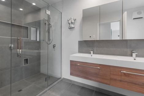 Photo of property in 11 Evelyn Crescent, Marshland, Christchurch, 8083