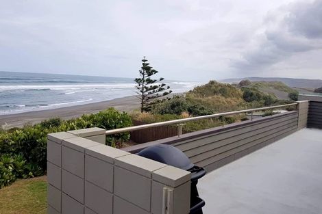 Photo of property in 23 Ocean View Road, Port Waikato, Tuakau, 2695