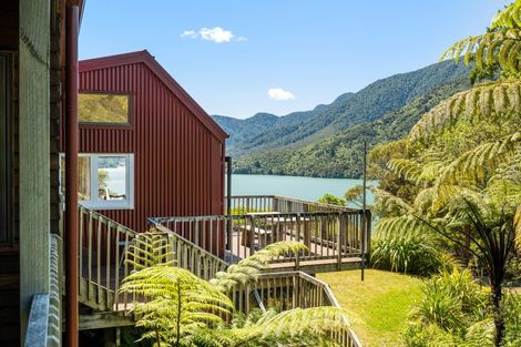 Photo of property in 542 Moetapu Bay Road, Moetapu Bay, Picton, 7282