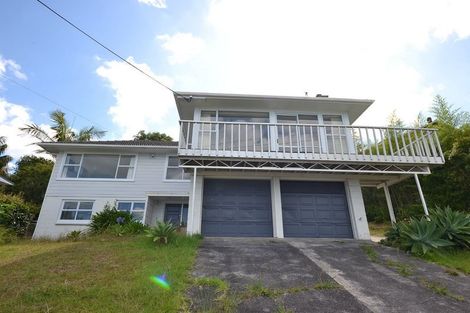 Photo of property in 27 Chivalry Road, Glenfield, Auckland, 0629