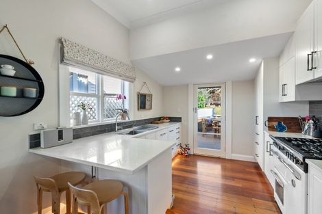 Photo of property in 58 Freyberg Street, Lyall Bay, Wellington, 6022