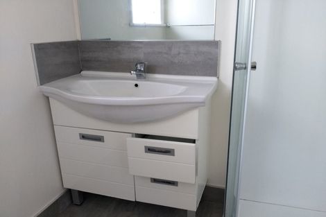 Photo of property in 4/41 Greenslade Crescent, Northcote, Auckland, 0627