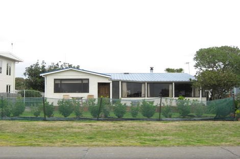 Photo of property in 152 Beach Road, Haumoana, 4102