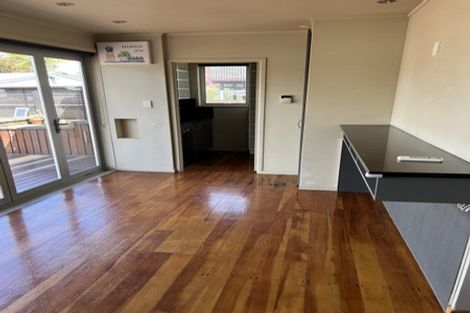 Photo of property in 41 Thornlow Street, Glendene, Auckland, 0602