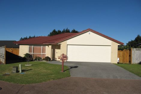 Photo of property in 36 Blackwood Drive, Wattle Downs, Auckland, 2103