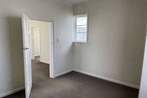 Photo of property in 55 Endeavour Street, Lyall Bay, Wellington, 6022