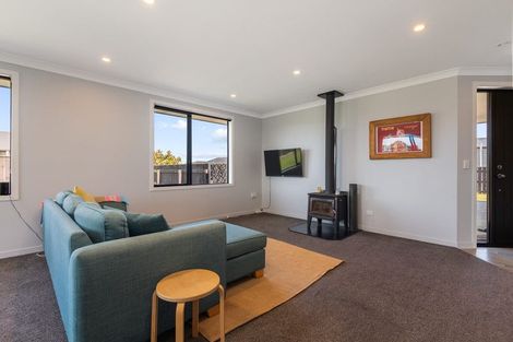 Photo of property in 15 George Street, Bulls, 4818