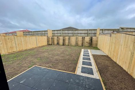 Photo of property in 6a Poruru Close, Papakura, 2110