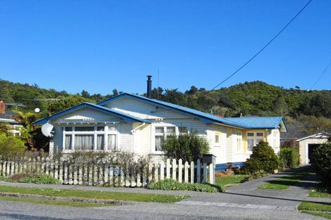 Photo of property in 50 Marlborough Street, Greymouth, 7805