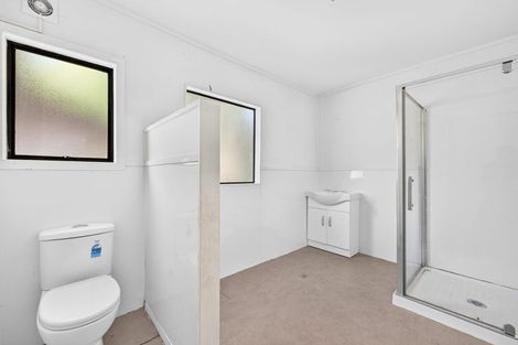 Photo of property in 5 Rangeview Road, Sunnyvale, Auckland, 0612