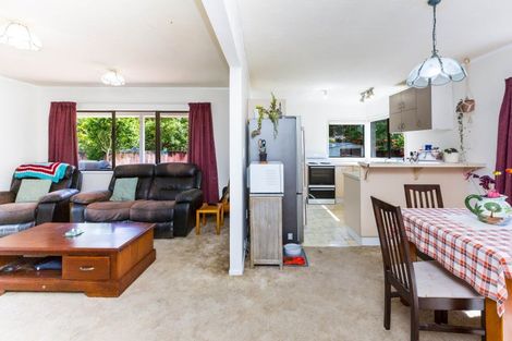 Photo of property in 2/25 Memphis Grove, Totara Park, Upper Hutt, 5018