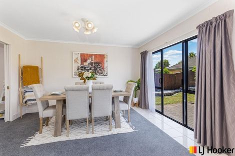 Photo of property in 11 Trossach Place, Wattle Downs, Auckland, 2103